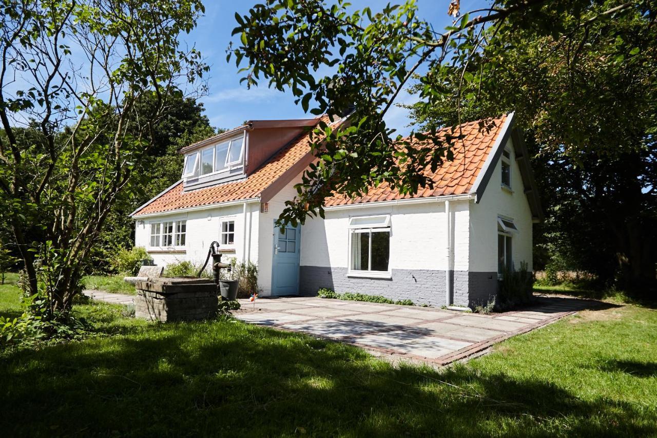 Cottage Duinroos - Dune Rose โอสท์วอร์เนอ ภายนอก รูปภาพ