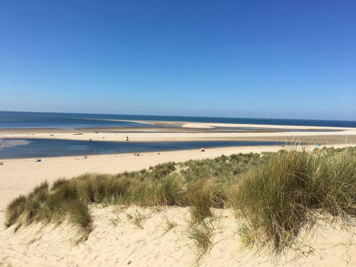 Cottage Duinroos - Dune Rose โอสท์วอร์เนอ ภายนอก รูปภาพ